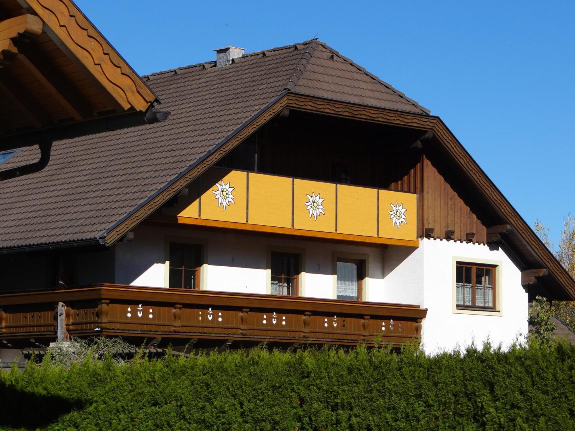 Haus Edelweiss Apartment Санкт Маргаретен им Лунгау Екстериор снимка