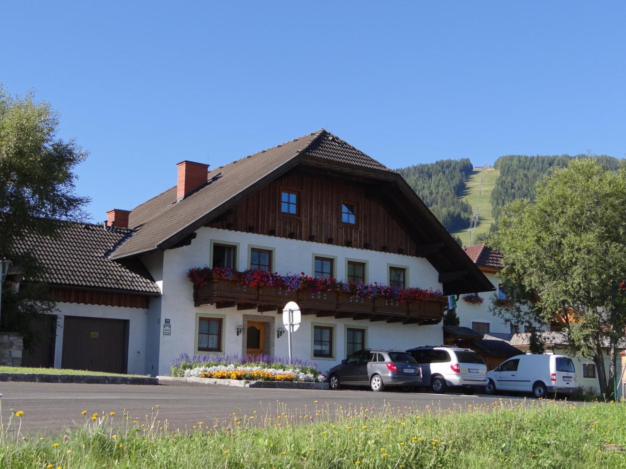 Haus Edelweiss Apartment Санкт Маргаретен им Лунгау Екстериор снимка