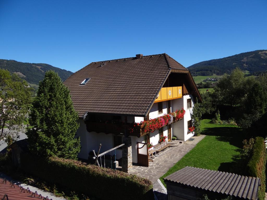 Haus Edelweiss Apartment Санкт Маргаретен им Лунгау Екстериор снимка