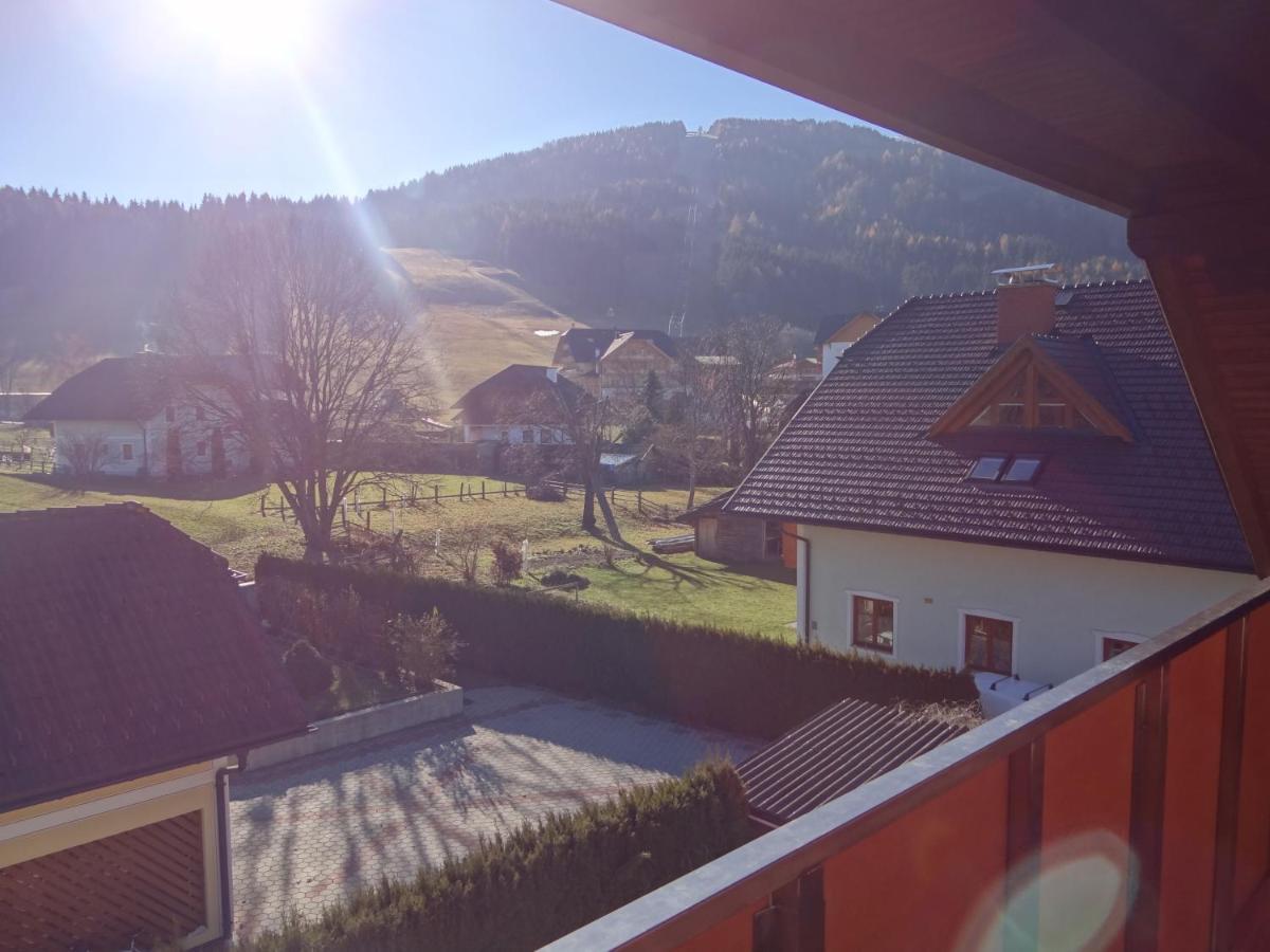 Haus Edelweiss Apartment Санкт Маргаретен им Лунгау Екстериор снимка